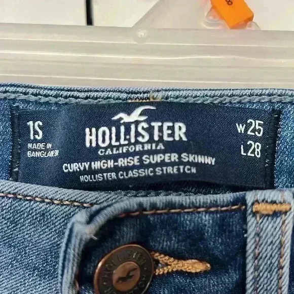 Hollister Curvy High Rise Super Skinny Jeans - Size 25”x28” - Picture 2 of 5